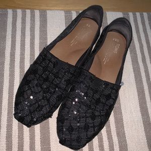 Black glitter TOMS
